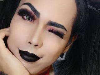 Live erotic of QTselfsucker, a oriental black hair trans with huge ...