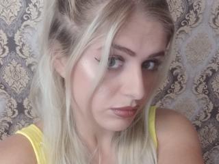 Web cam sexy with EveEveline, a college hotties