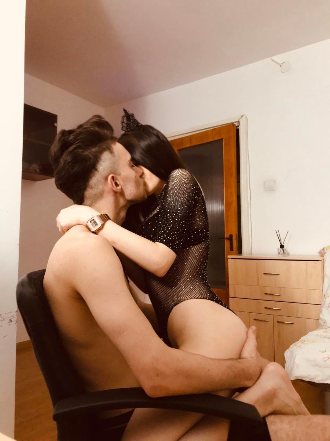 Seksowne zdjęcia i filmy wideo z BeatrixAndLiam 