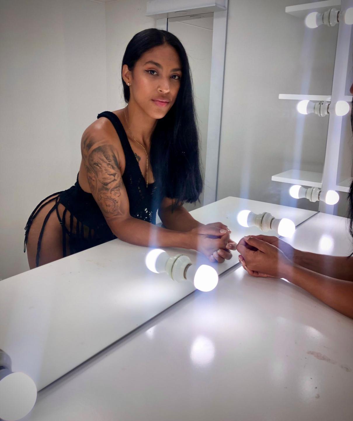 Sexy fotky a videa RoxanaaLopez 