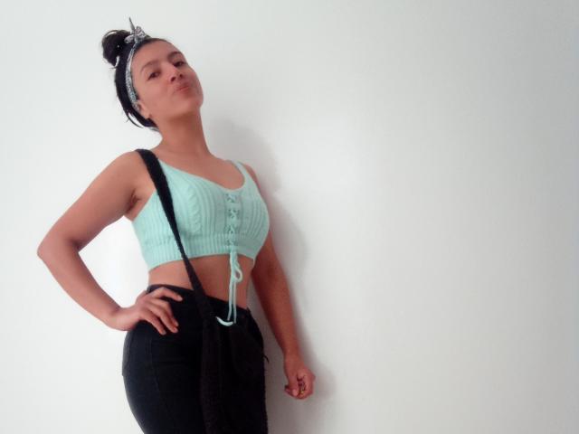 SarahFriendly - Live sex cam - 28290863