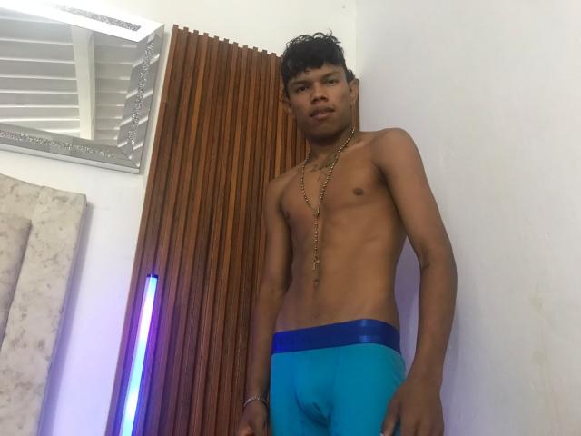 JuanmHata - Live porn &amp; sex cam - 28880696