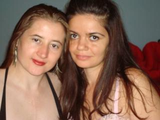 Sexduox - Chat hot with this russet hair Lesbo 