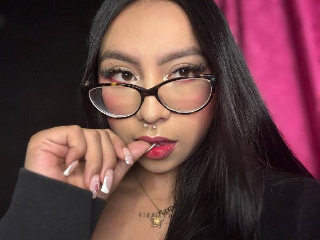 ChloeMoretti - Live porn &amp; sex cam - 30023177