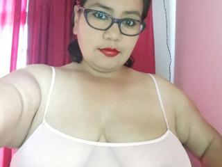 HotBustyMelissa - Chat cam hard with this latin american Mature 