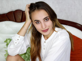 LindaFoxE - Video chat sexy with this European Sex young and sexy lady 