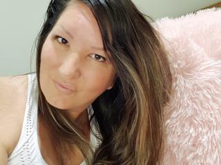 Stream exciting of HottKelly, a average body being from Europe ...