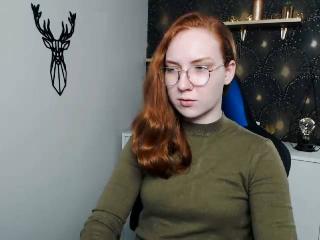 Live chat erotic with IdealGabby, a thin constitution small boob ...